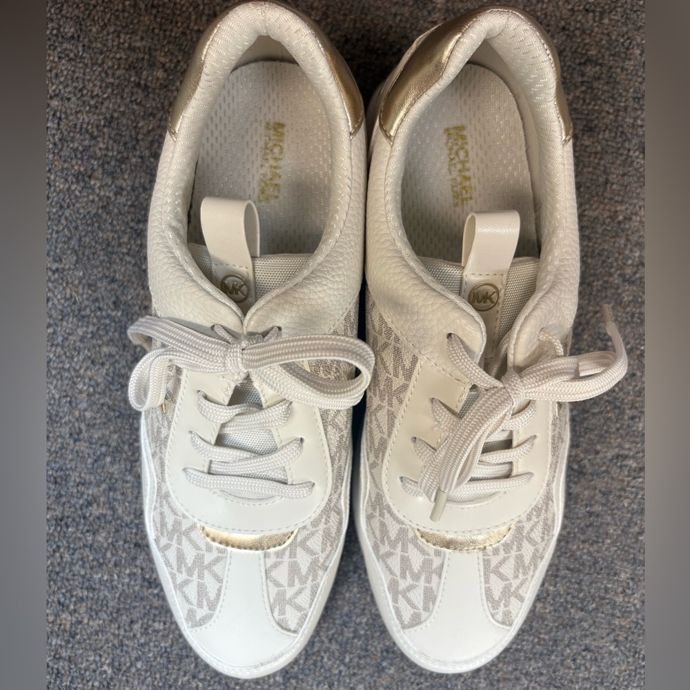 NIB Michael kors sneakers - Picture 3 of 5